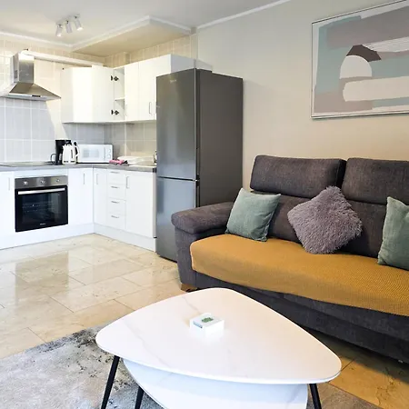 Ocean Bliss 1 Bedroom In Mar Has Sea Views From Its Large Terrace With Great Location *