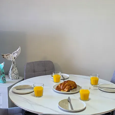 Ocean Bliss 1 Bedroom In Mar Has Sea Views From Its Large Terrace With Great Location Apartamento *