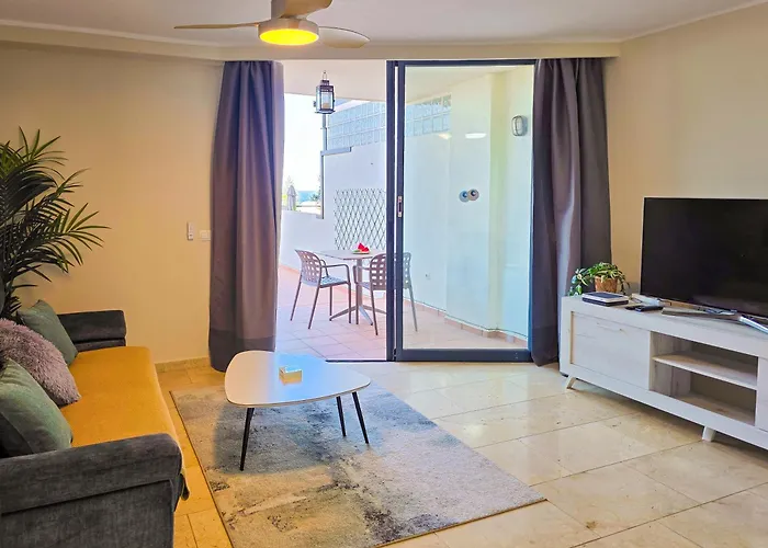 Ocean Bliss 1 Bedroom In Mar Has Sea Views From Its Large Terrace With Great Location Palm-mar